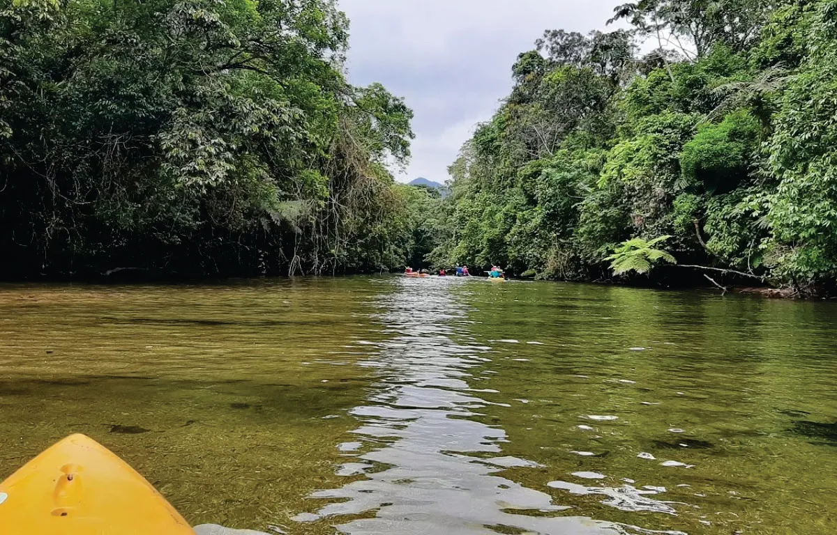 Canoagem no Rio Jaguareguava - Educar Turismo Pedagógico