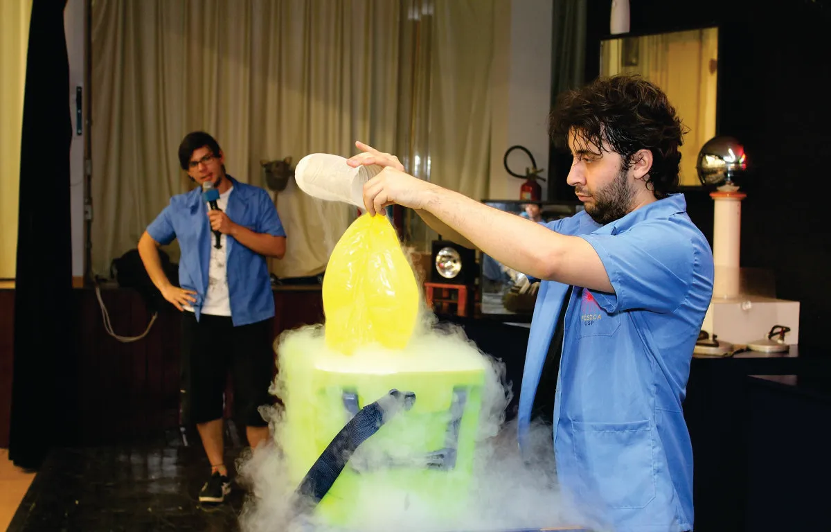 Show de Física - Educar Turismo Pedagógico